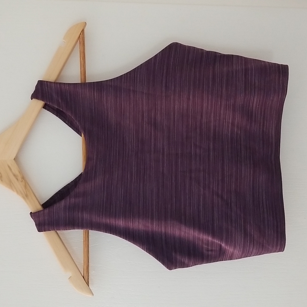 Athleta Conscious Crop